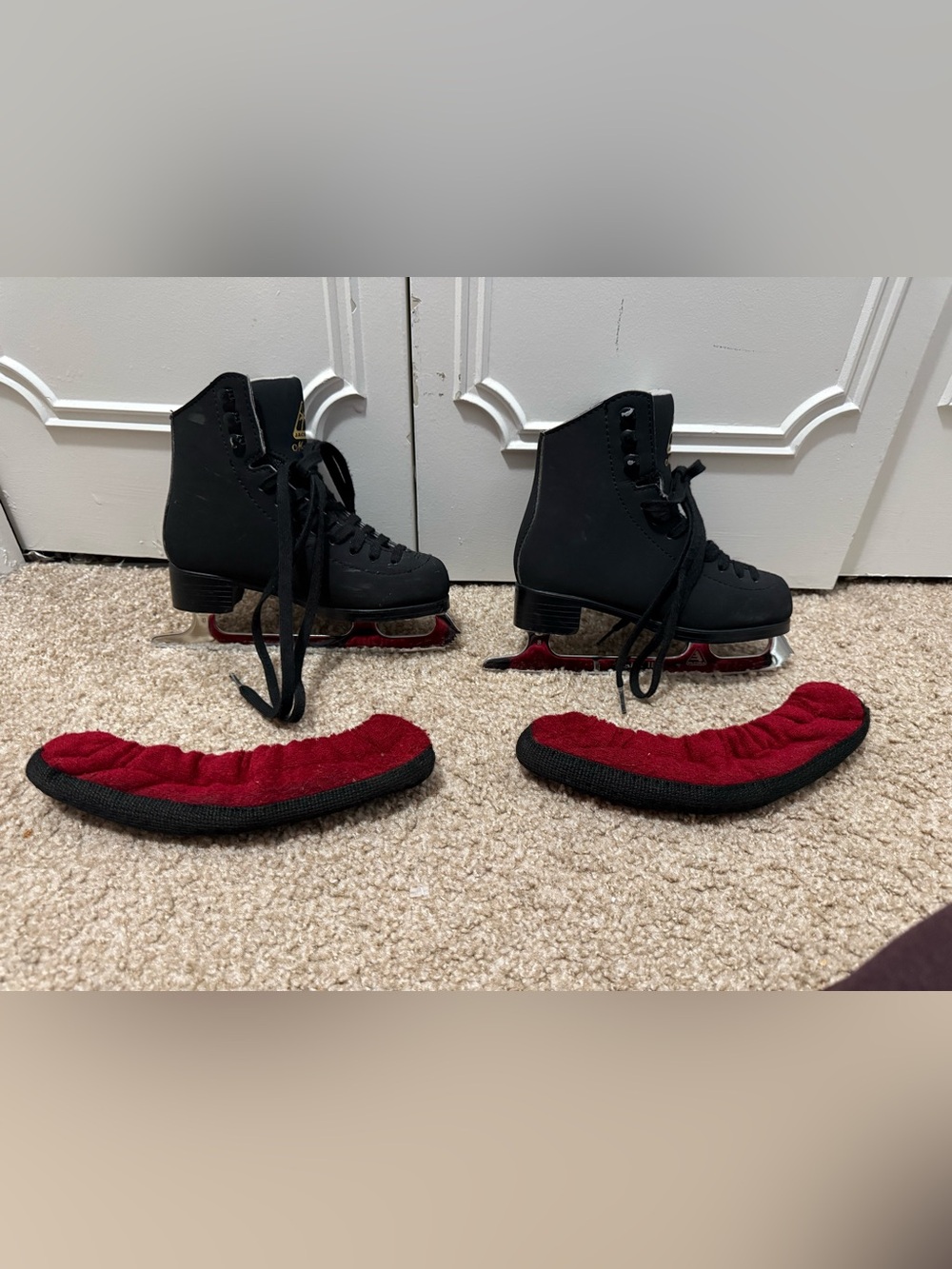 Jackson Mystique Girls Black Ice Skates with Red Blade Covers